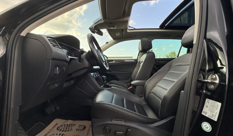 
								Volkswagen Tiguan 2.0 TDI 4Mot DSG Highline 2018 full									